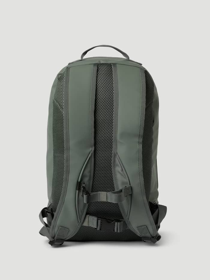 Back view of the Borg Duffle Backpack 28L in Balsam Green (Green) with a padded mesh panel and training straps. - Image 2