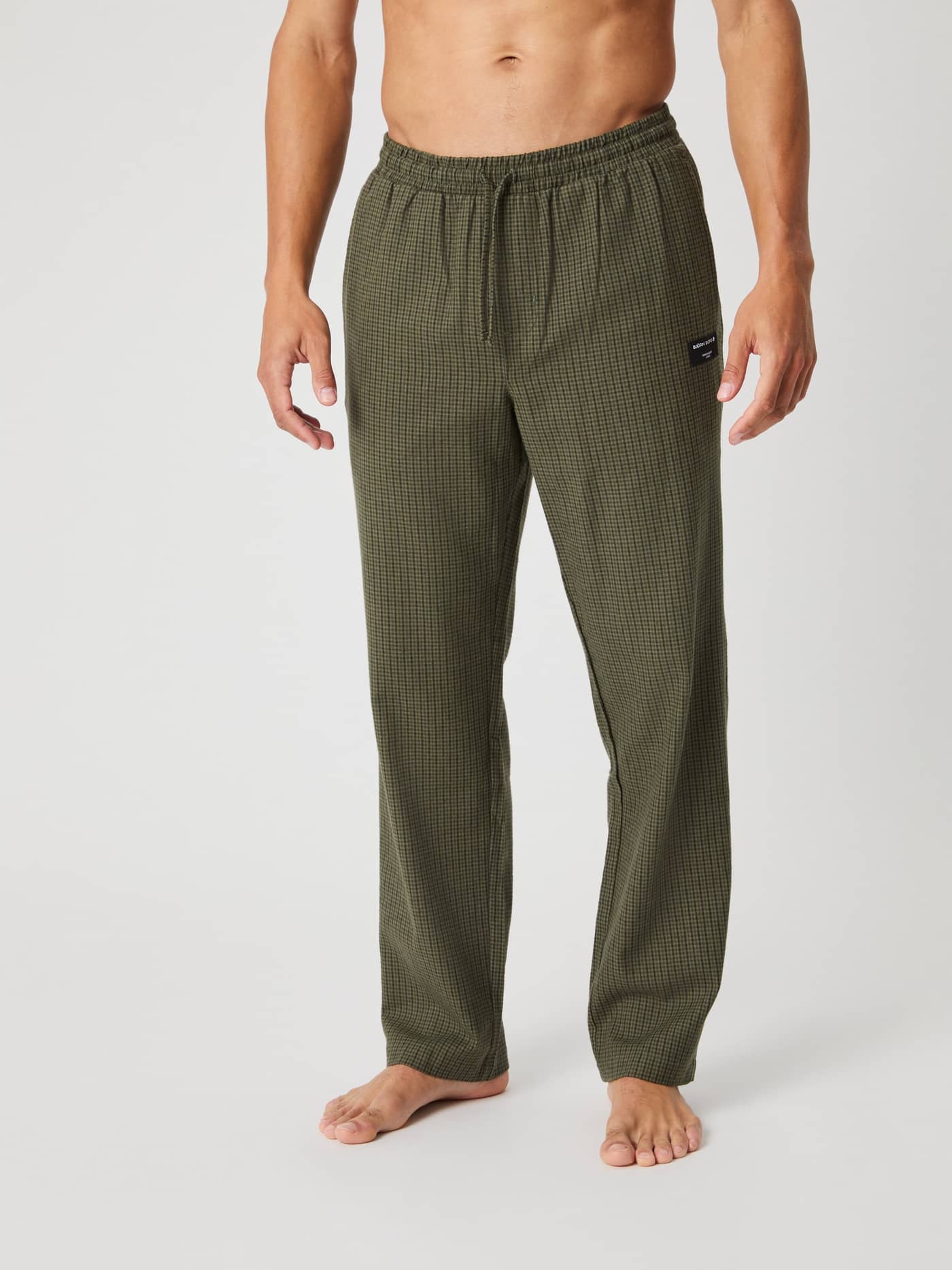 Vue de face du Core Flannel Pyjama Pants en Mini Check 3 (Vert) à mini carreaux, un pyjama en flanelle de coton. - Image 2