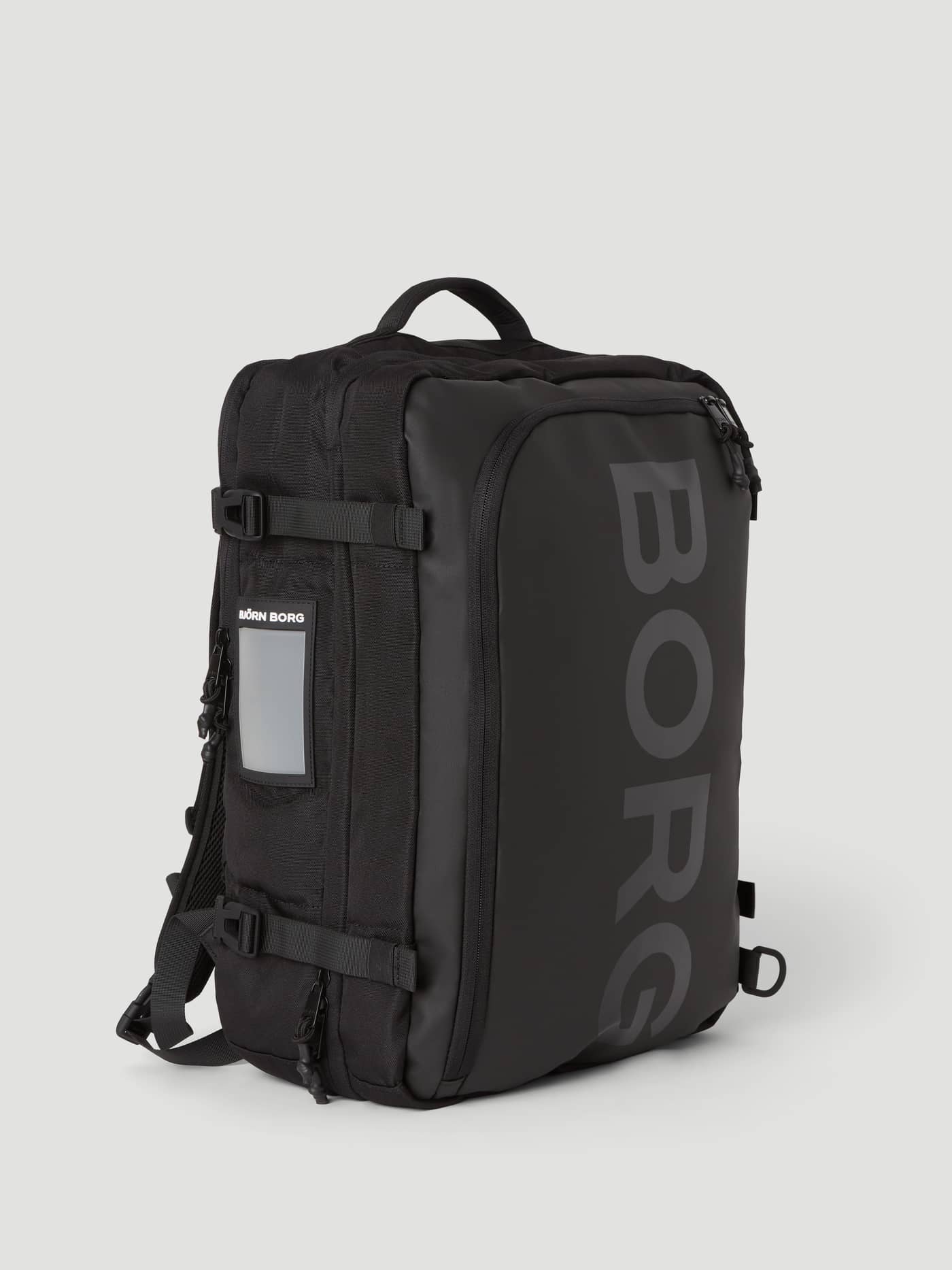 Borg Travel Backpack L - 35L i Black Beauty (Sort) set fra siden med ton-i-ton logo og TPE-belagt polyester. - Image 2