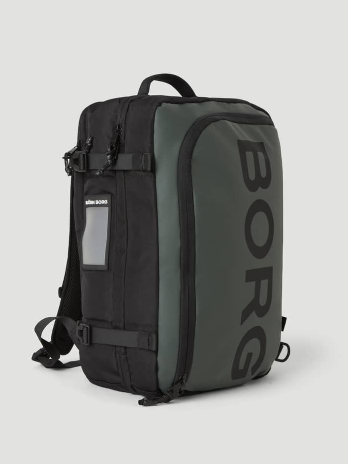 Borg Travel Backpack L - 35L in Mountain View (Groen) met een zwart verticaal BORG-logo, driekwart aanzicht. - Image 2