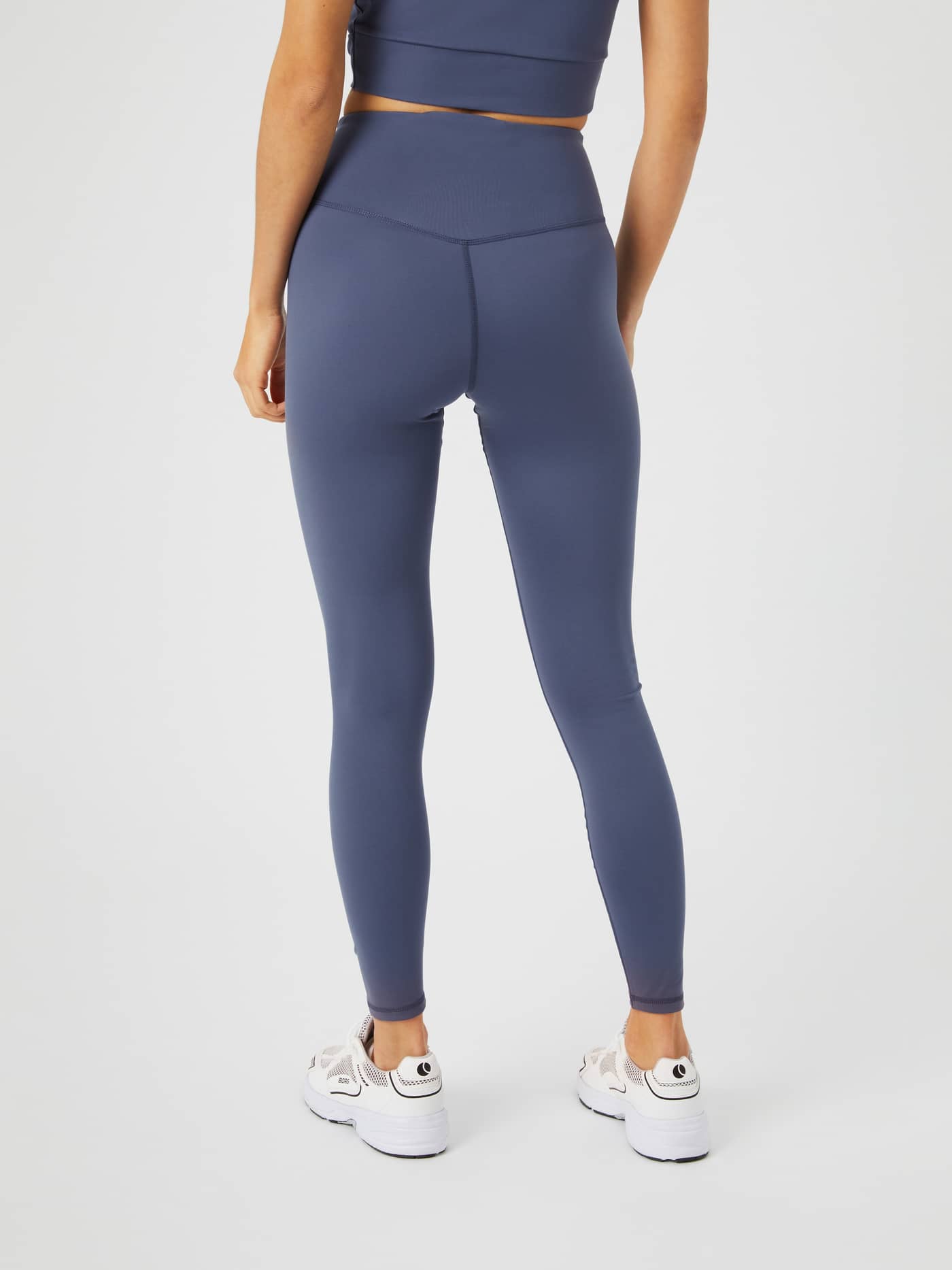 Björn Borg Studio Cross Tights i Nightshadow Blue (Blå) sedda bakifrån för en stödjande passform vid träning. - Image 3