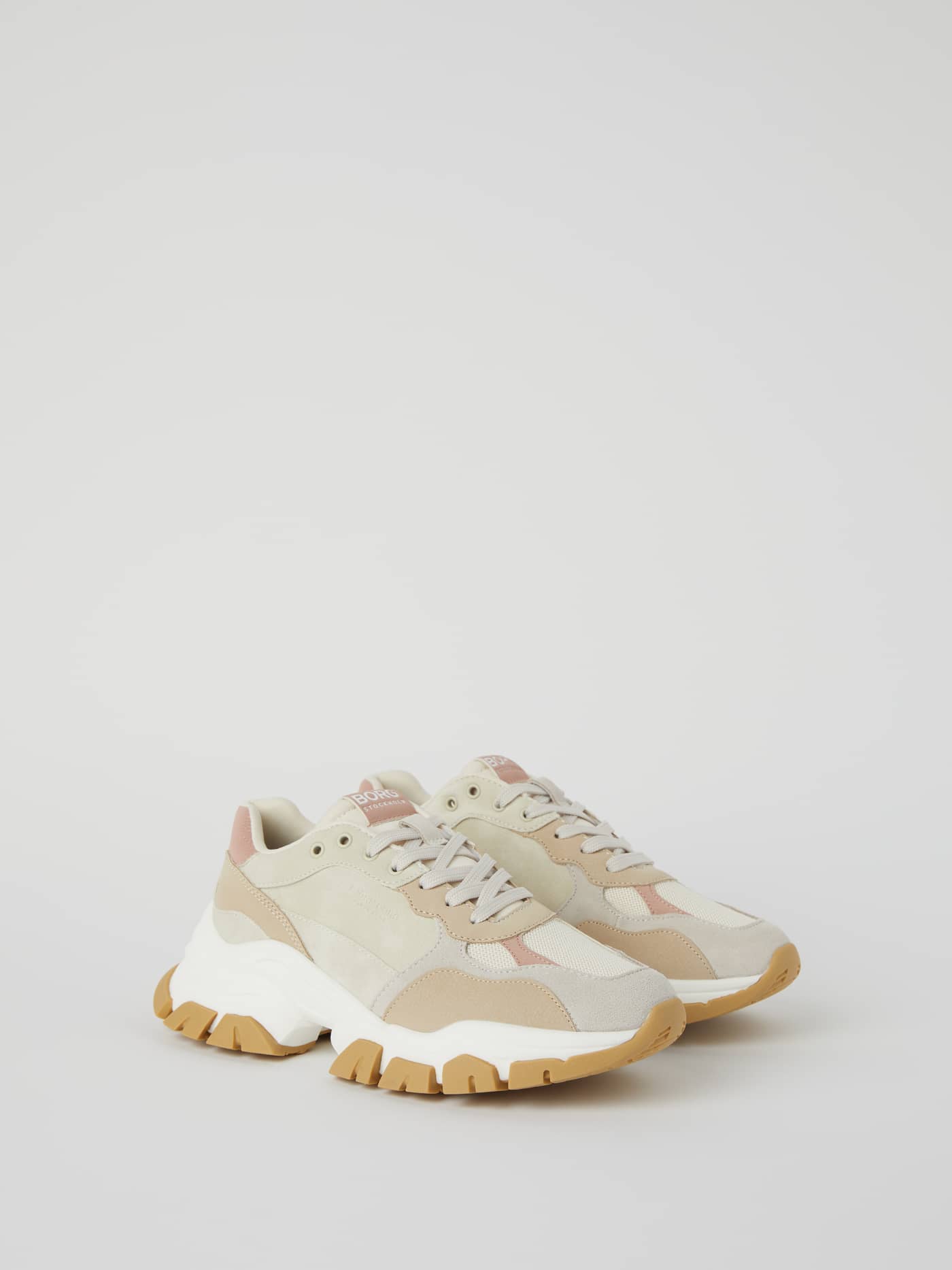 Chunky beige Women's Sneakers R2600 in a side-angled view, crafted from synthetic leather and textile. - Image 1