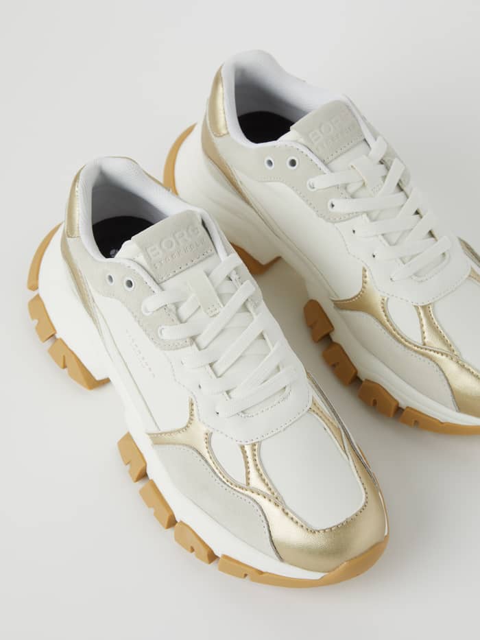 Women's Matt Metallic Sneakers R2600 in Wit met bronzen metallic accenten en een chunky zool voor een stijlvolle pasvorm. - Image 3