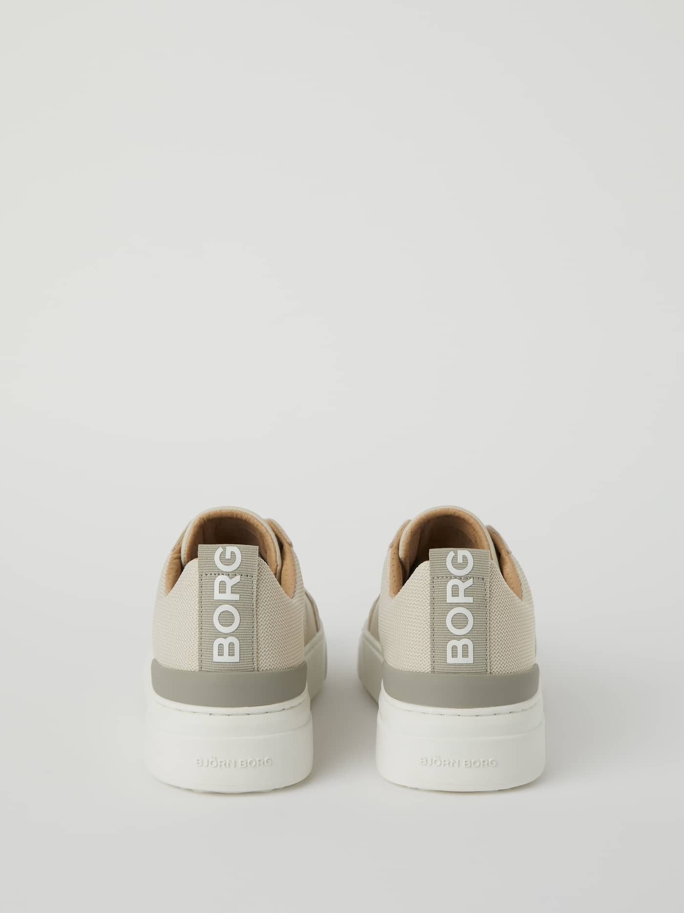 Back view of beige Men's Breakpoint Sneakers with white BORG logos on the heels for a functional and stylish tennis look. - Image 2
