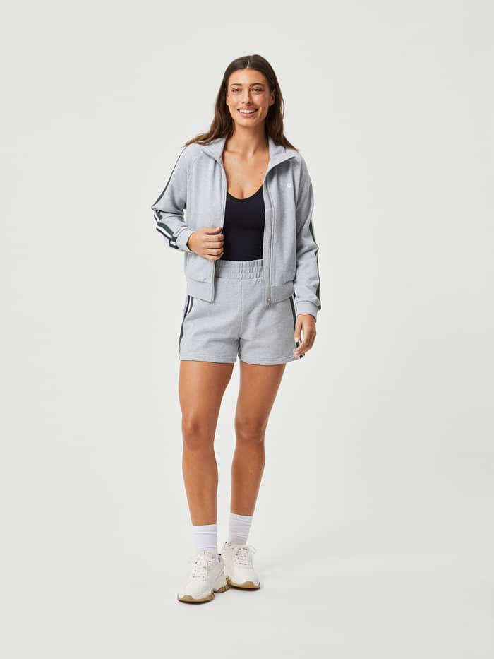 Vorderansicht der Ace French Terry Track Shorts in Light Grey Melange (Grau) für Damen, ideal für Tennis.