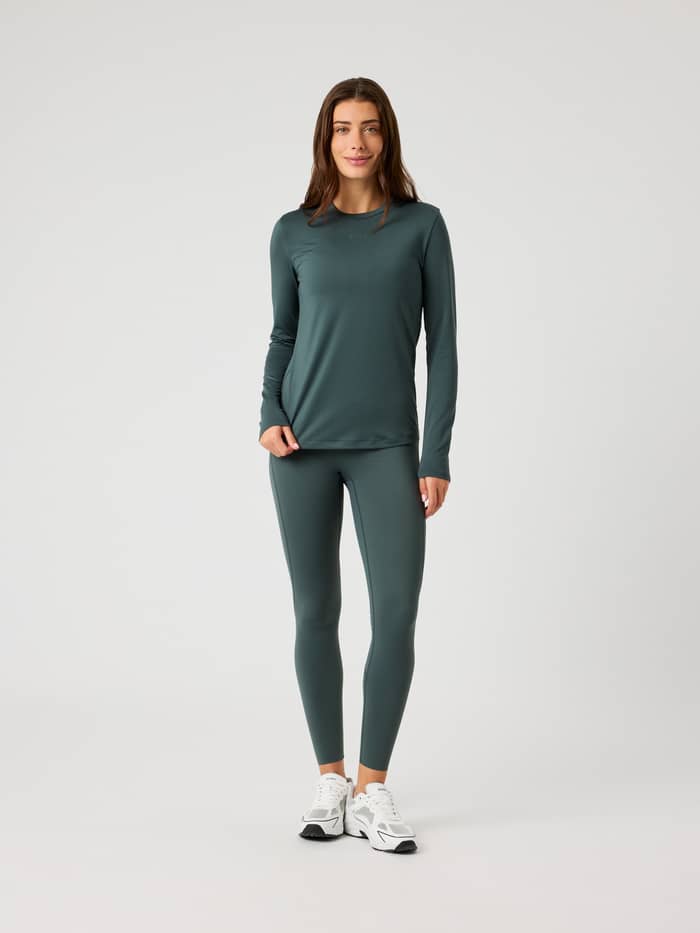Borg Long Sleeve T-Shirt in Urban Chic (Groen) en bijpassende legging met een stijlvolle pasvorm voor training. - Image 3