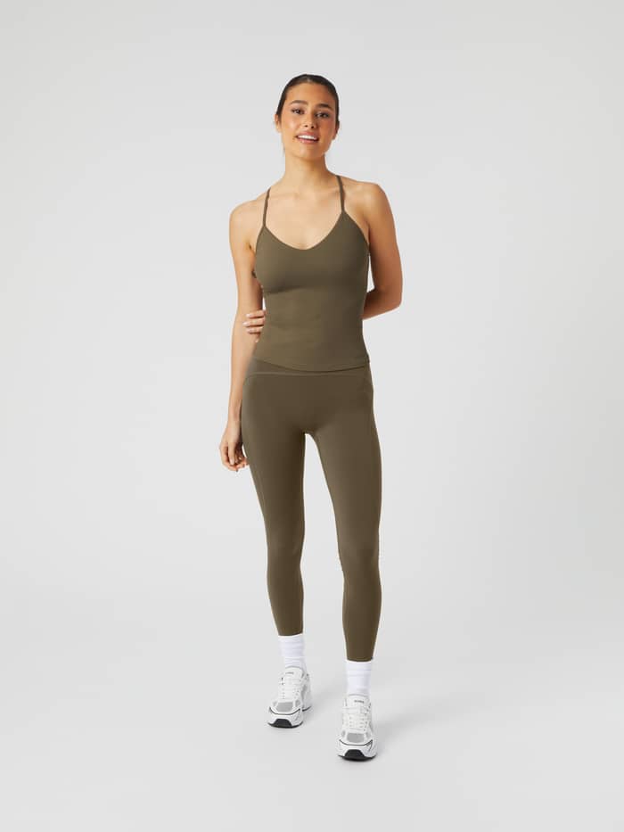 Borg Sleek Tights in Tarmac (Bruin) met een slanke pasvorm voor training, getoond in een volledig vooraanzicht.