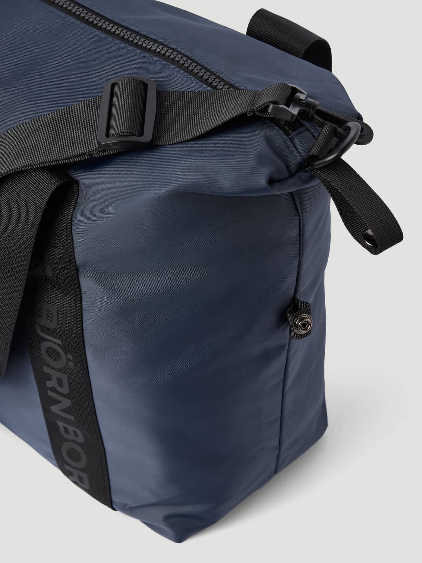 Björn Borg - Borg Classic Sports Bag 28L Odyssey Gray Women - Image 3