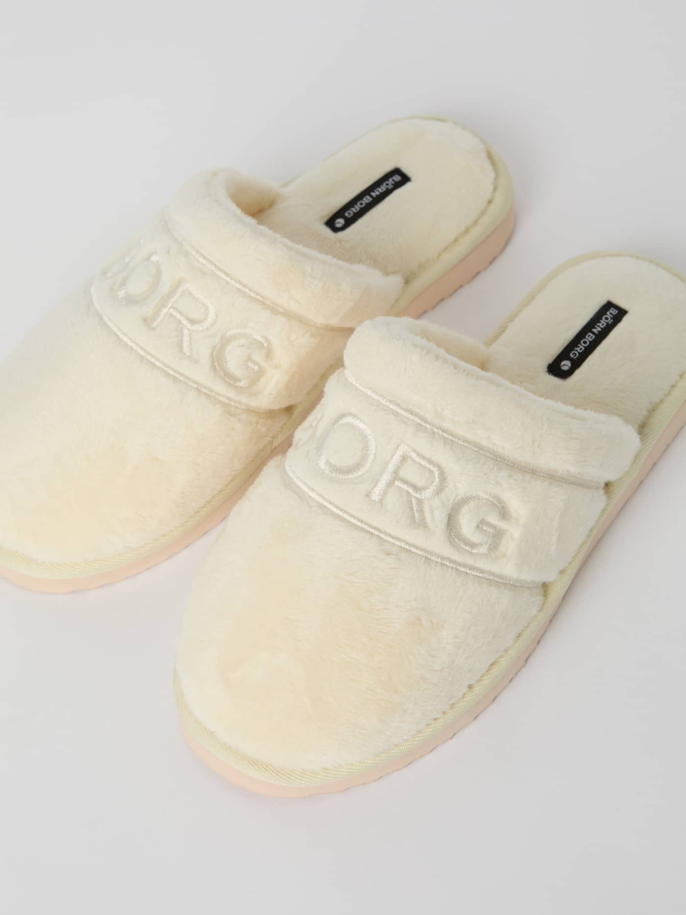 Beige Björn Borg Women's Slippers Homy in soft plush polyester featuring a comfortable fit and embroidered Borg logo. - Image 4