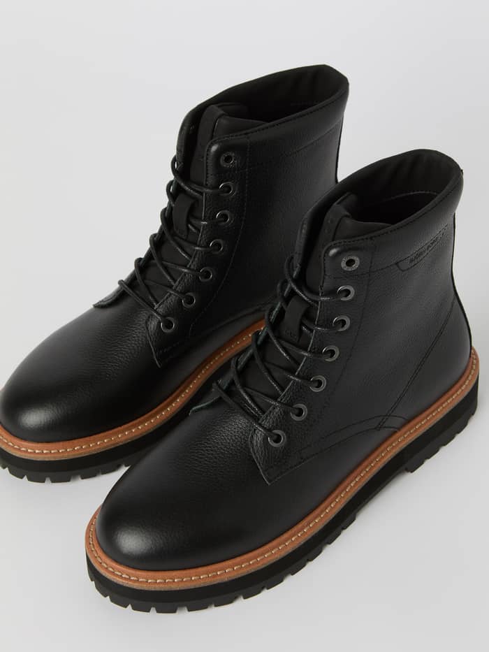 Women's Boots H600 Hiker Mid in zwart getrommeld leer met een zwart logo, duurzame rubberen zool en stijlvolle pasvorm. - Image 2