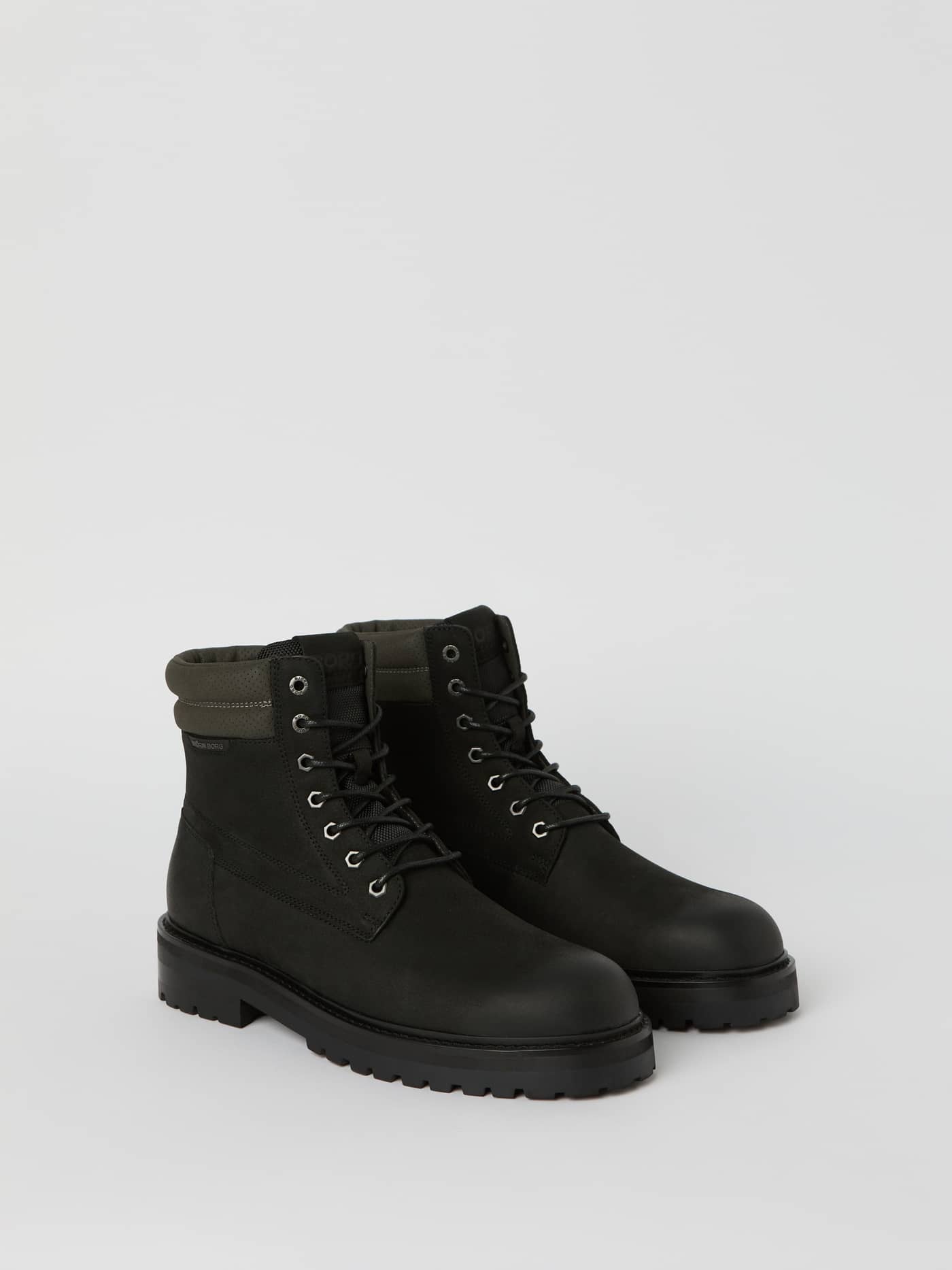 Men's Boots H400 Hiker High in black oil nubuck leather featuring a high-top design and a thick rubber sole. - Image 1