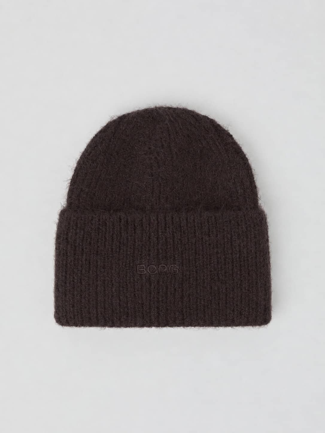 Studio Beanie i Coffee Bean (Brun) med ett brett uppvik och en ton-i-ton broderad Borg-logotyp framtill. - Image 1