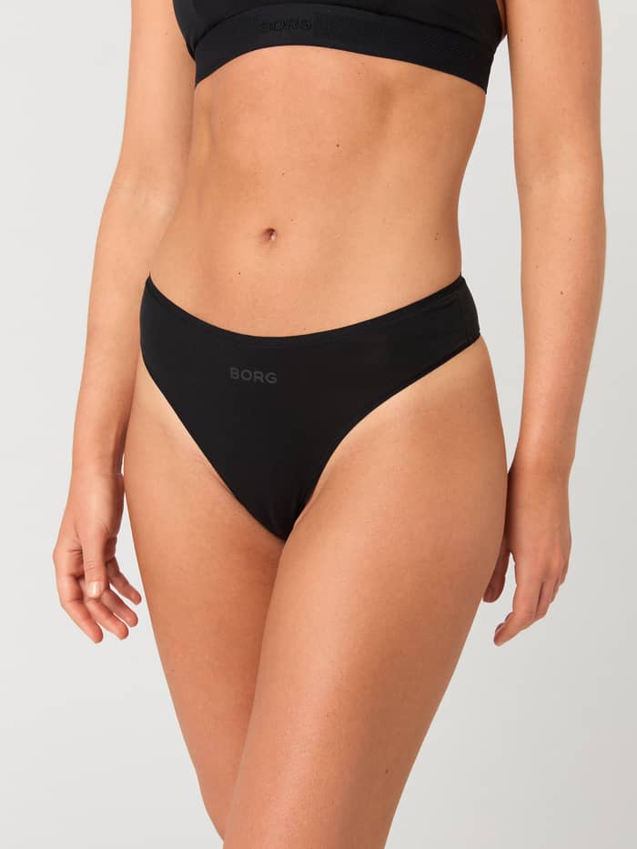 Vooraanzicht van de zwarte Björn Borg Core Lyocell Thong 1-pack van zacht Lyocell met een perfecte pasvorm.