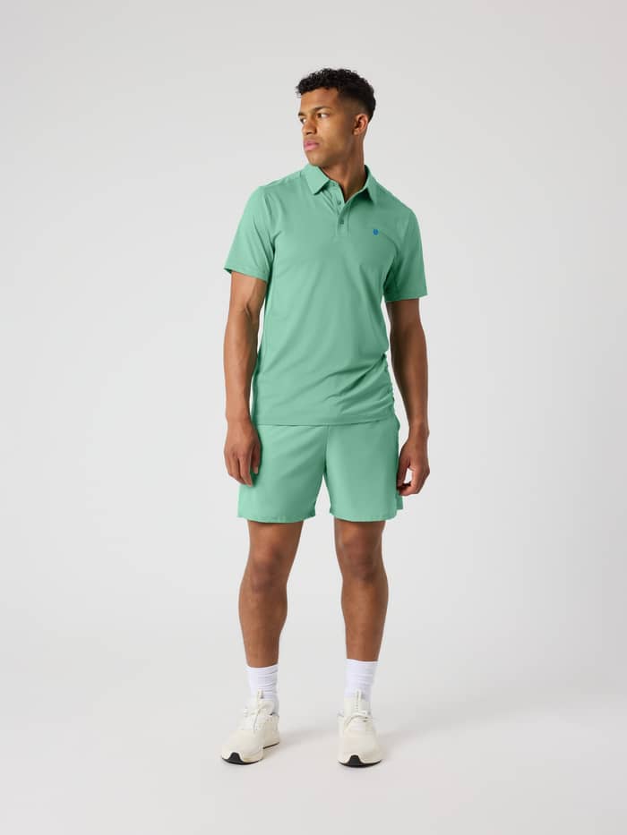 Ace Racquet Shorts 7 Inch i Malachite Green (Grøn) set forfra, ideel til stil og funktion på tennisbanen. - Image 3