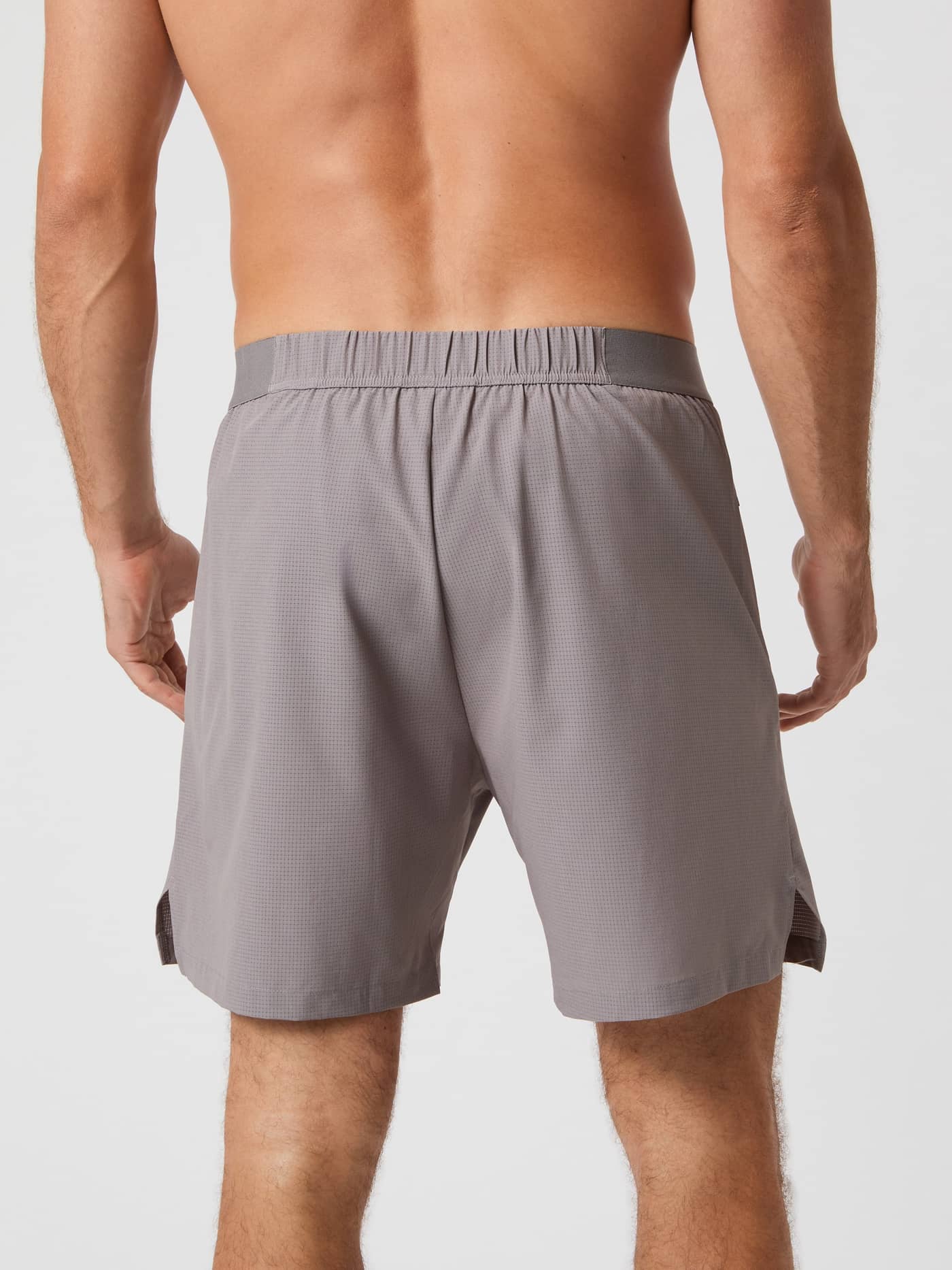 Achteraanzicht van de Björn Borg Zip Shorts in Brushed Nickel (Grijs) voor heren, ideaal voor training. - Image 3