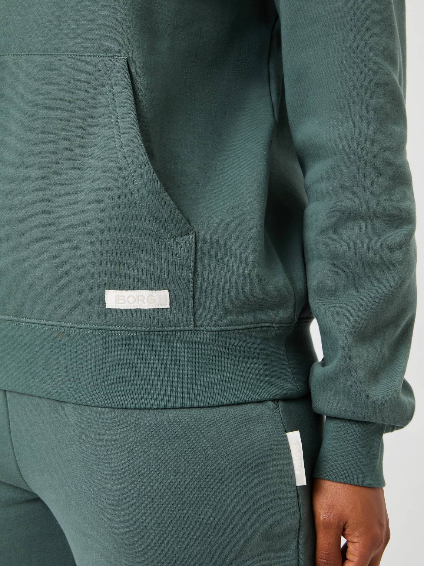 Centre Hoodie surdimensionné Balsam Green (Vert) pour femme avec poche kangourou et étiquette logo BORG blanche. - Image 5
