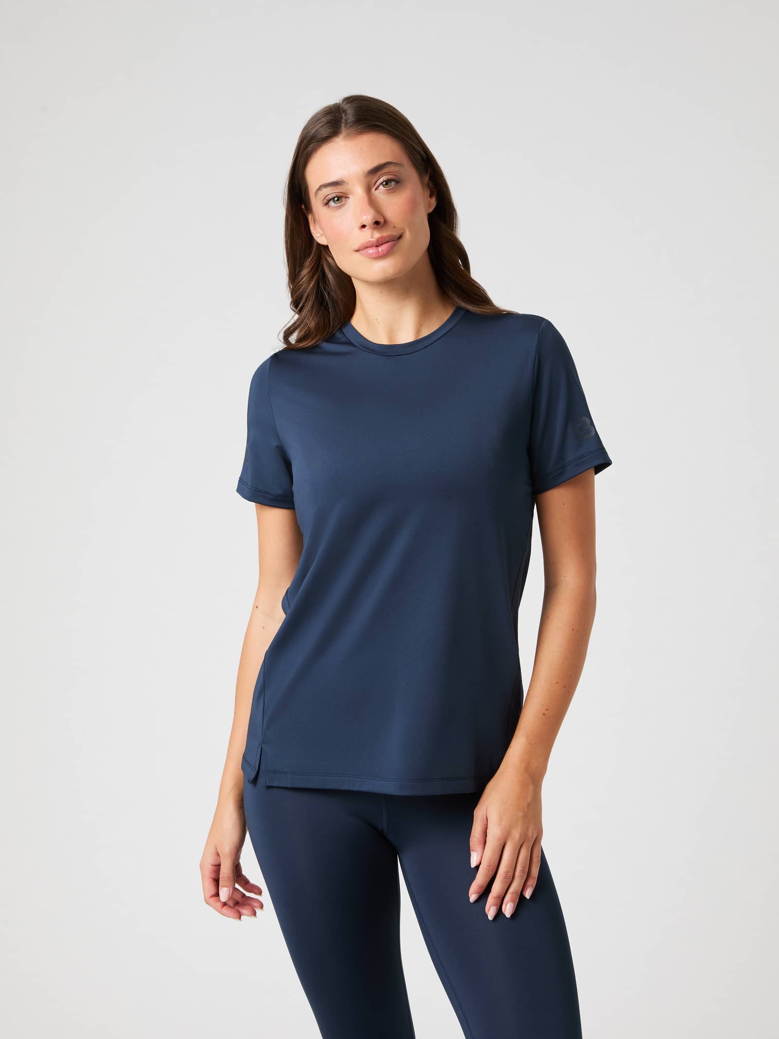 Borg T-Shirt i Outerspace (Blå) för dam sedd framifrån med regular fit, tillverkad i mjuk återvunnen polyester för träning. - Image 1
