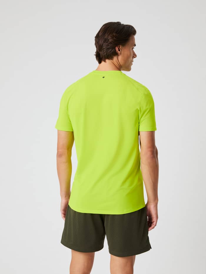 Borg Athletic T-Shirt i Acid Lime (Grøn) set bagfra på en mand med fokus på funktionelt design og stil til træning. - Image 2
