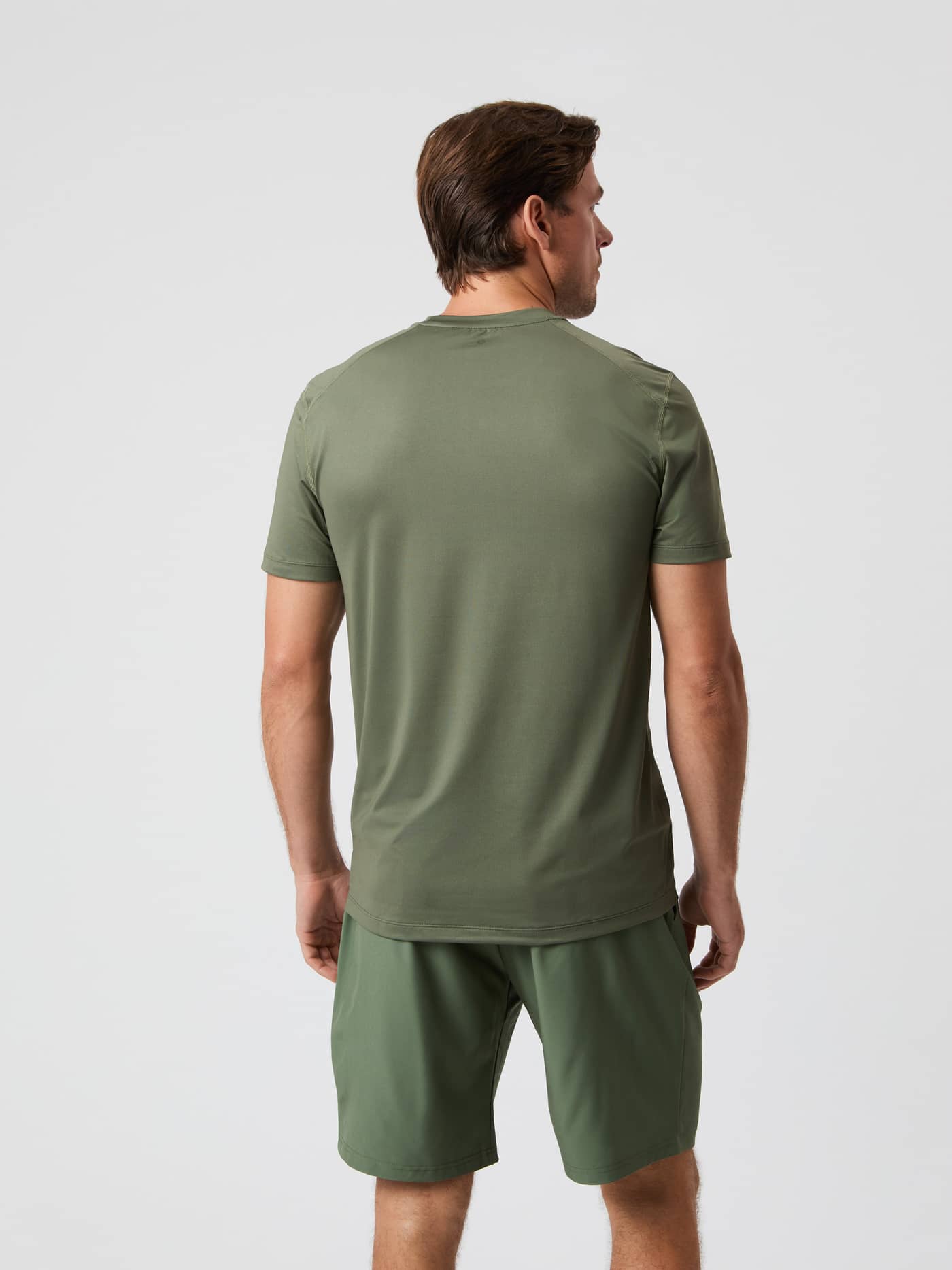 Borg Athletic T-shirt i Thyme (Grön) för herrar sedd bakifrån, perfekt för funktionell träning. - Image 2