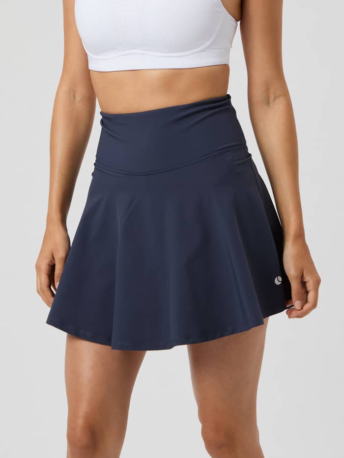 Ace Skirt Pocket in Odyssey Gray (Grijs), een stijlvolle tennisrok met hoge taille en een comfortabele stretchpasvorm. - Image 2