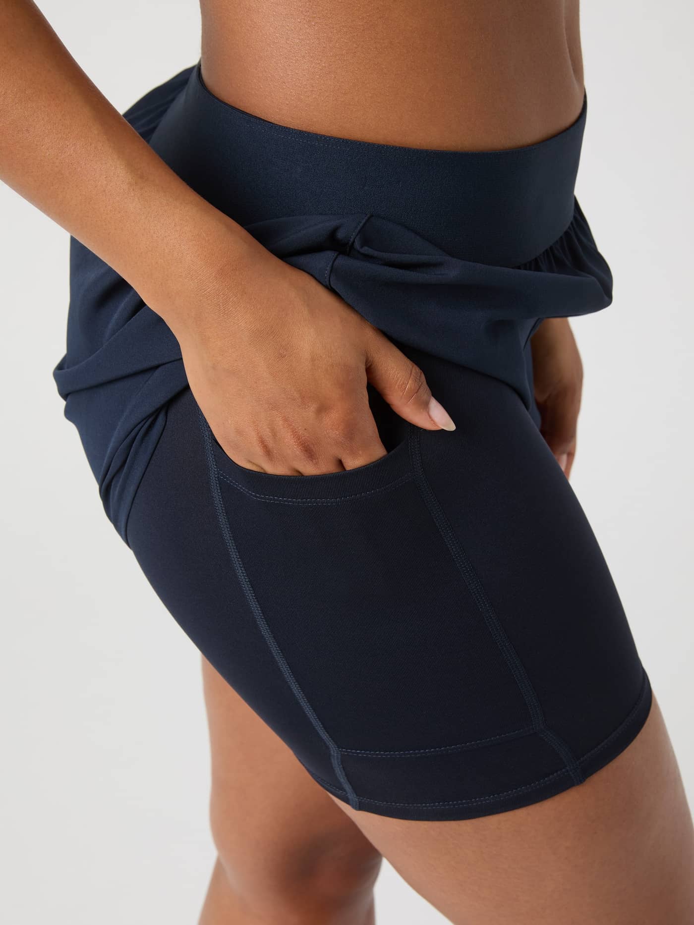 Close-up of the ball pocket on the inner shorts of the navy Björn Borg Ace 2 in 1 Shorts. - Image 4