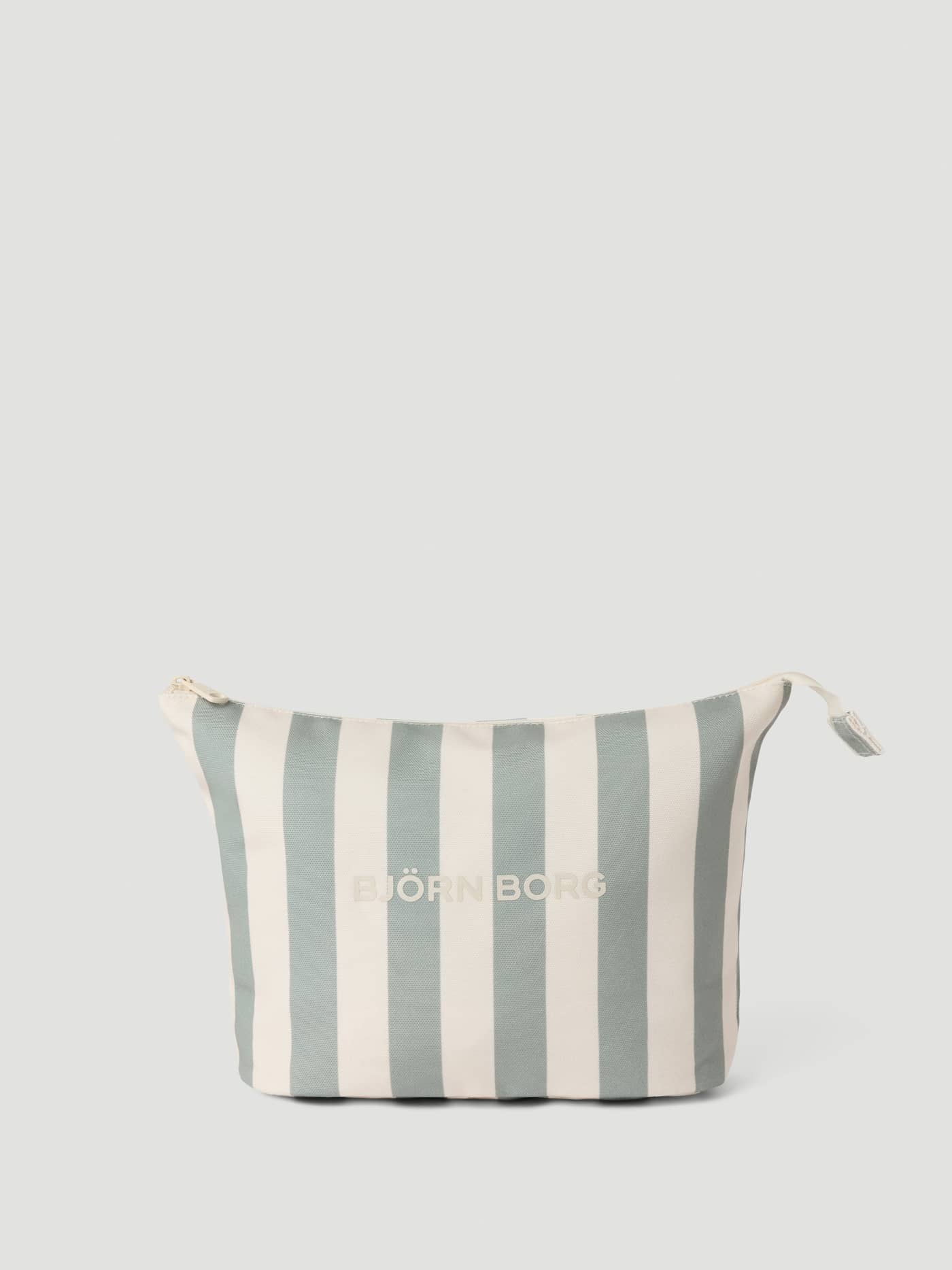 Vorderansicht der Borg Beach Wash Bag in Slate Gray (Grün) mit Streifenmuster und cremeweißem Logo. - Image 1