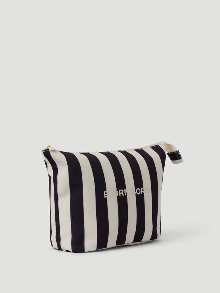Front view of the Borg Beach Wash Bag in Black Beauty (Black) with vertical stripes and a logo on recycled polyester.