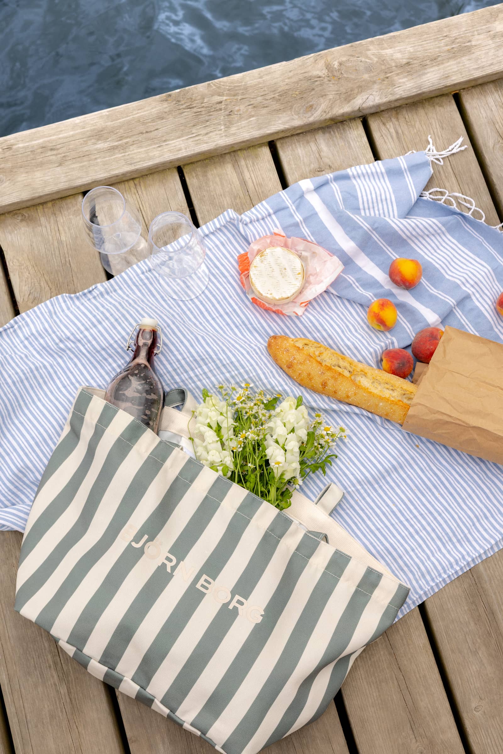 Björn Borg - Borg Beach Tote M - 27L Agave Green - Image 1