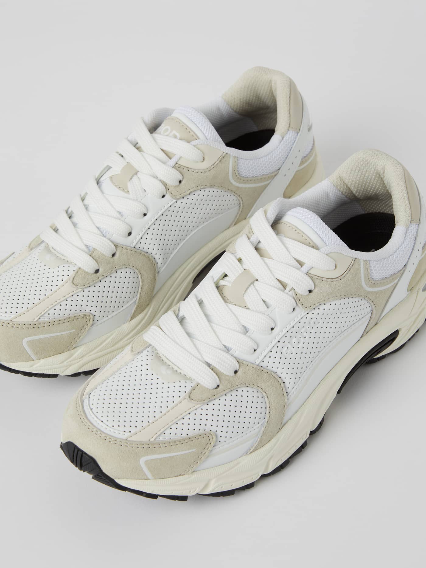 Women's Alley Sneakers in white with perforated leather, white logo details, and a cushioning sole for running. - Image 4