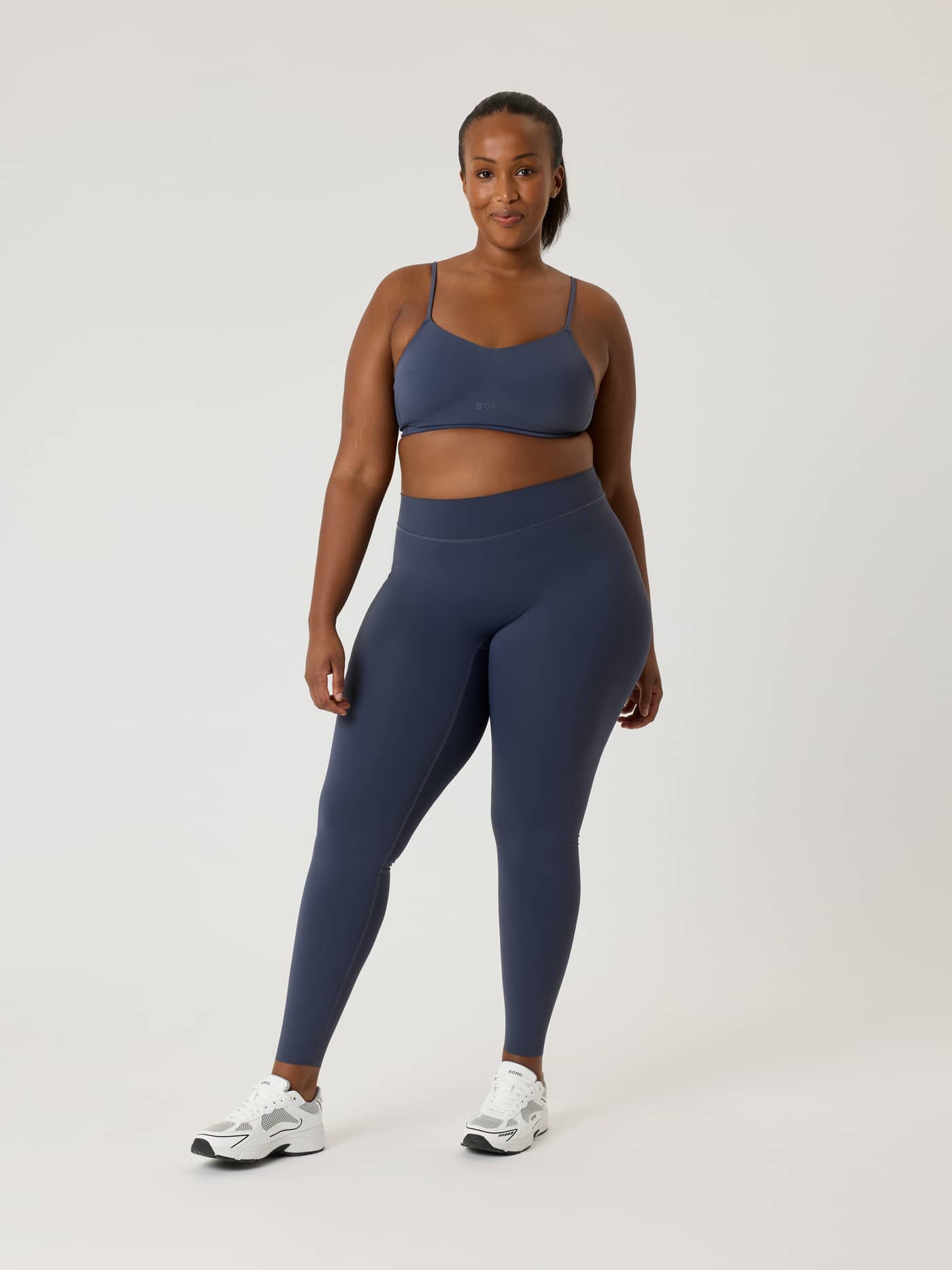 Alice Stenlöf Soft Bra in Marineblauw voor dames met een flexibele stretch-pasvorm, getoond in vooraanzicht. - Image 9