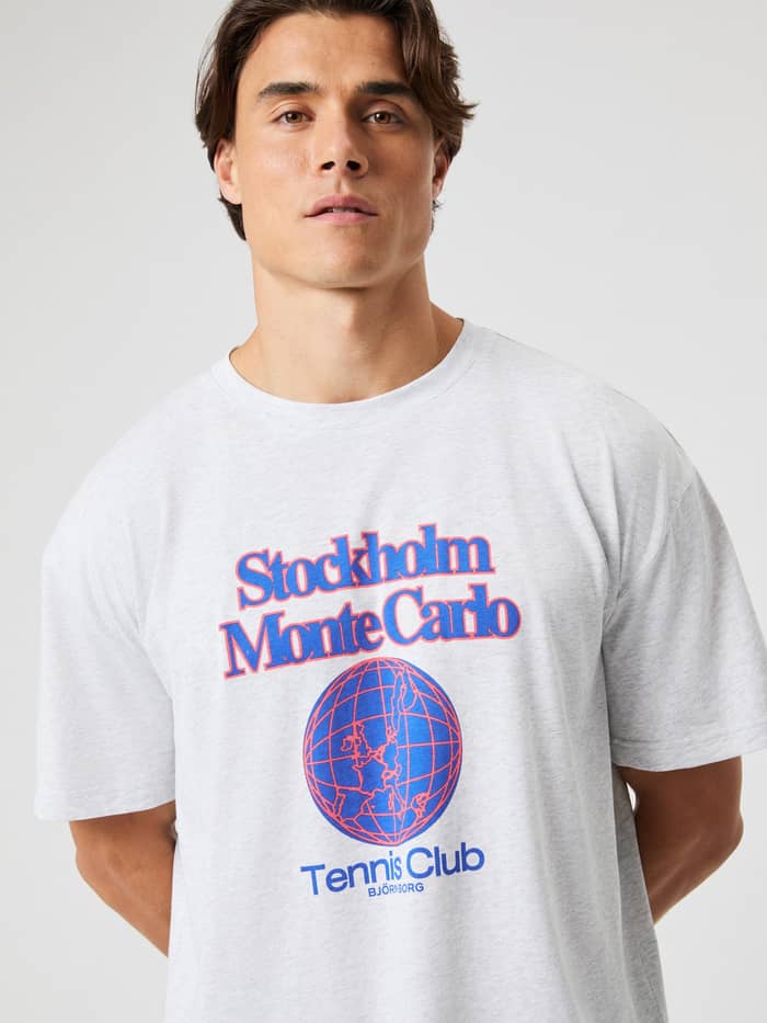 Borg Gym Oversized T-Shirt i Ultra Light Grey Melange (Grå) set forfra med et tennis club-print til træning. - Image 1