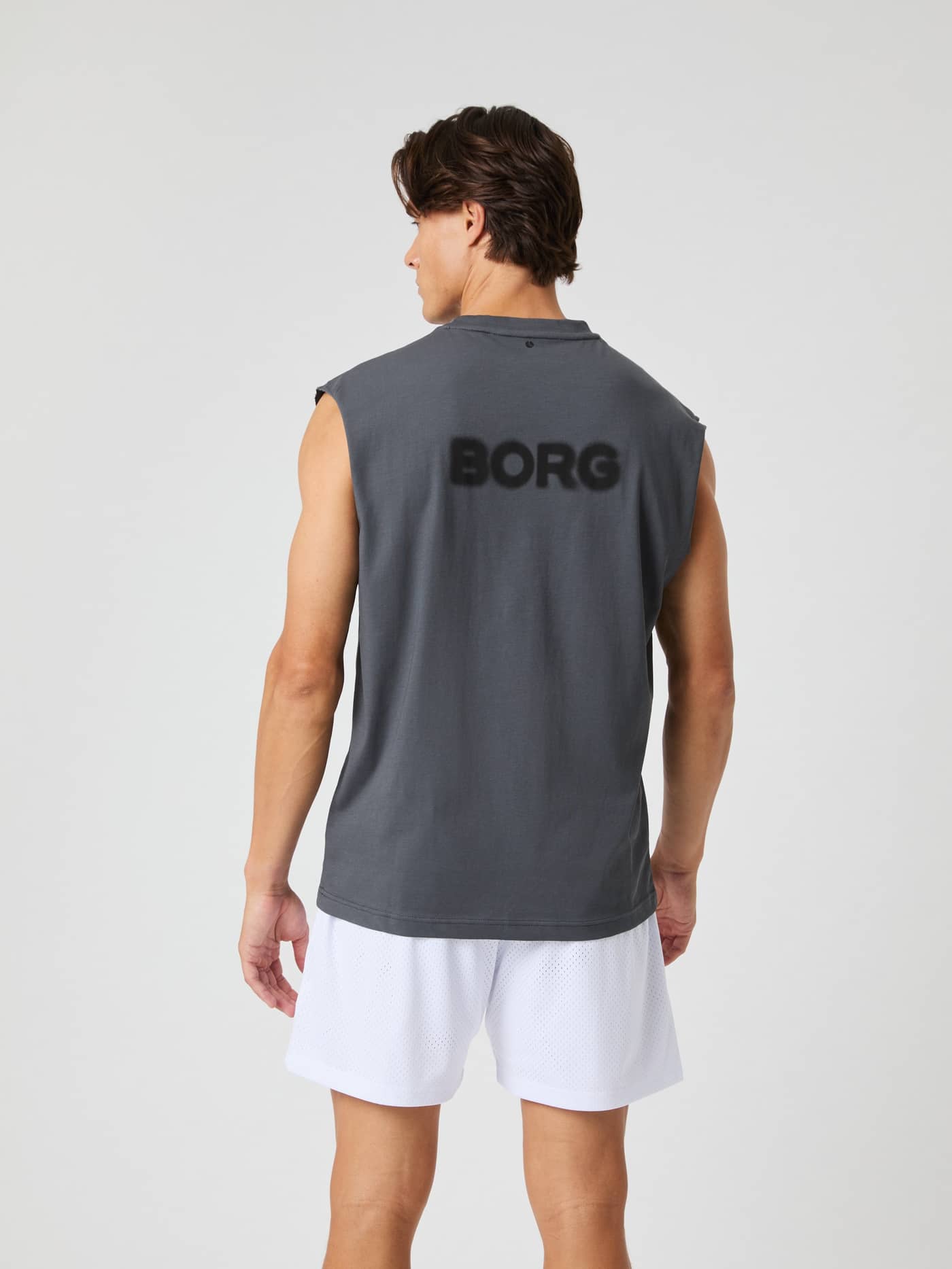 Borg Gym Sleeveless  T-Shirt i Asphalt (Grå) set bagfra med et sort logo og funktionelt design til træning. - Image 2