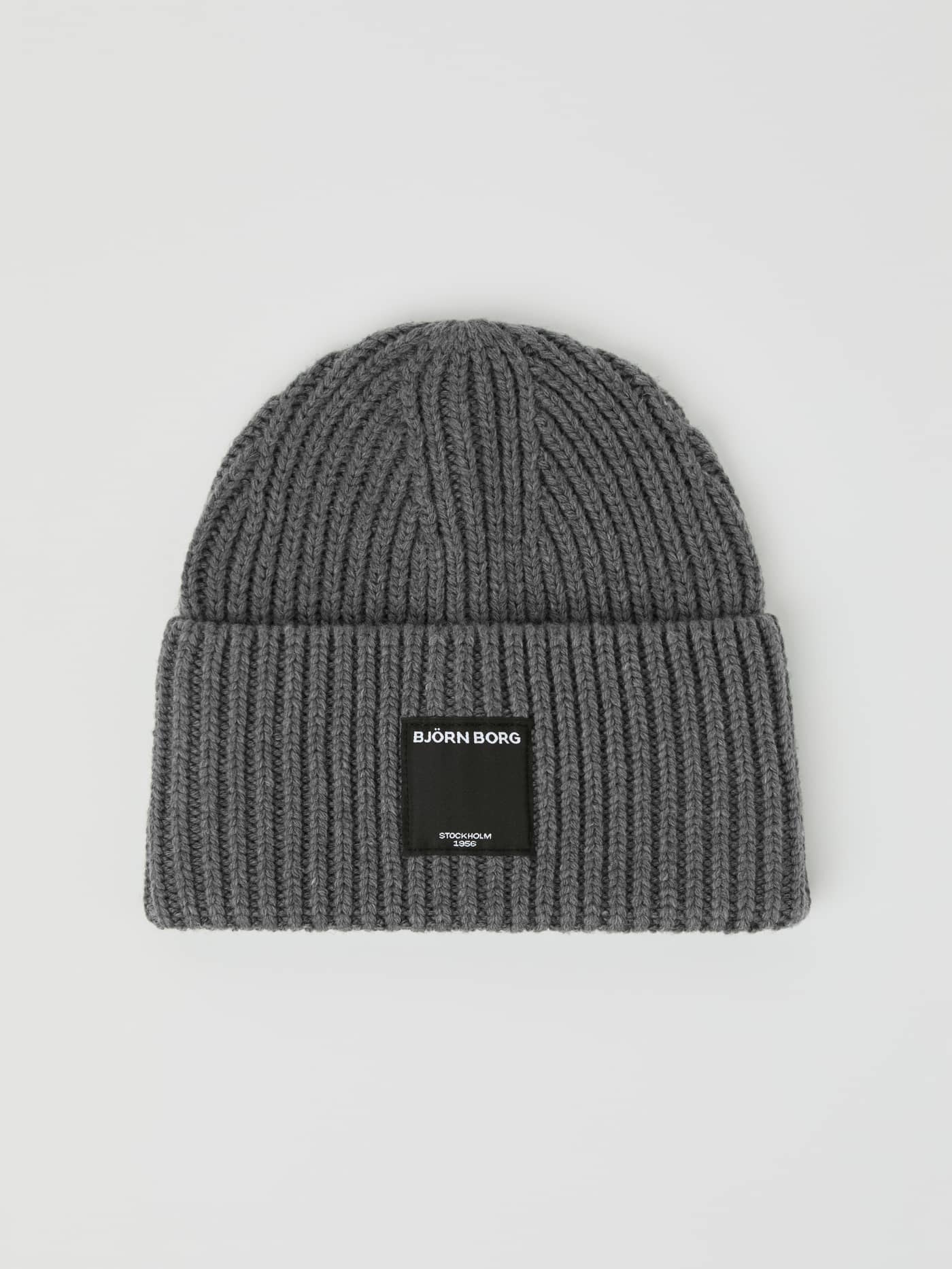 Centre Knit Beanie in Asphalt (Grijs) met een geribbelde textuur, omgeslagen rand en zwarte logopatch voor vrije tijd. - Image 1