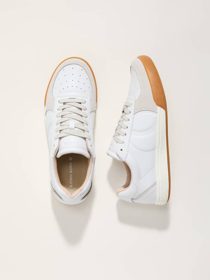 Men's Volley Leather Sneakers i vitt koskinn med vita logotyper för en funktionell och stilren tennispassform.