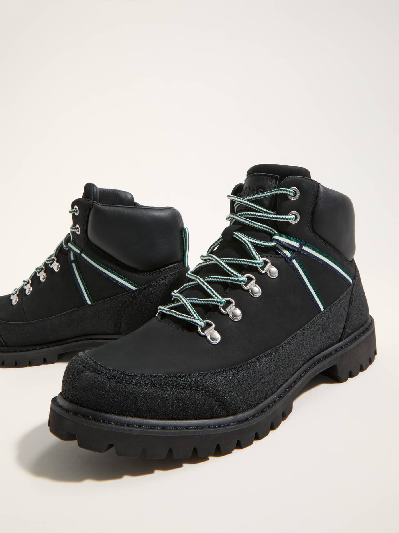 Men's Venture Boots in black leather featuring durable soles and striped laces for a functional leisure style and fit. - Image 1