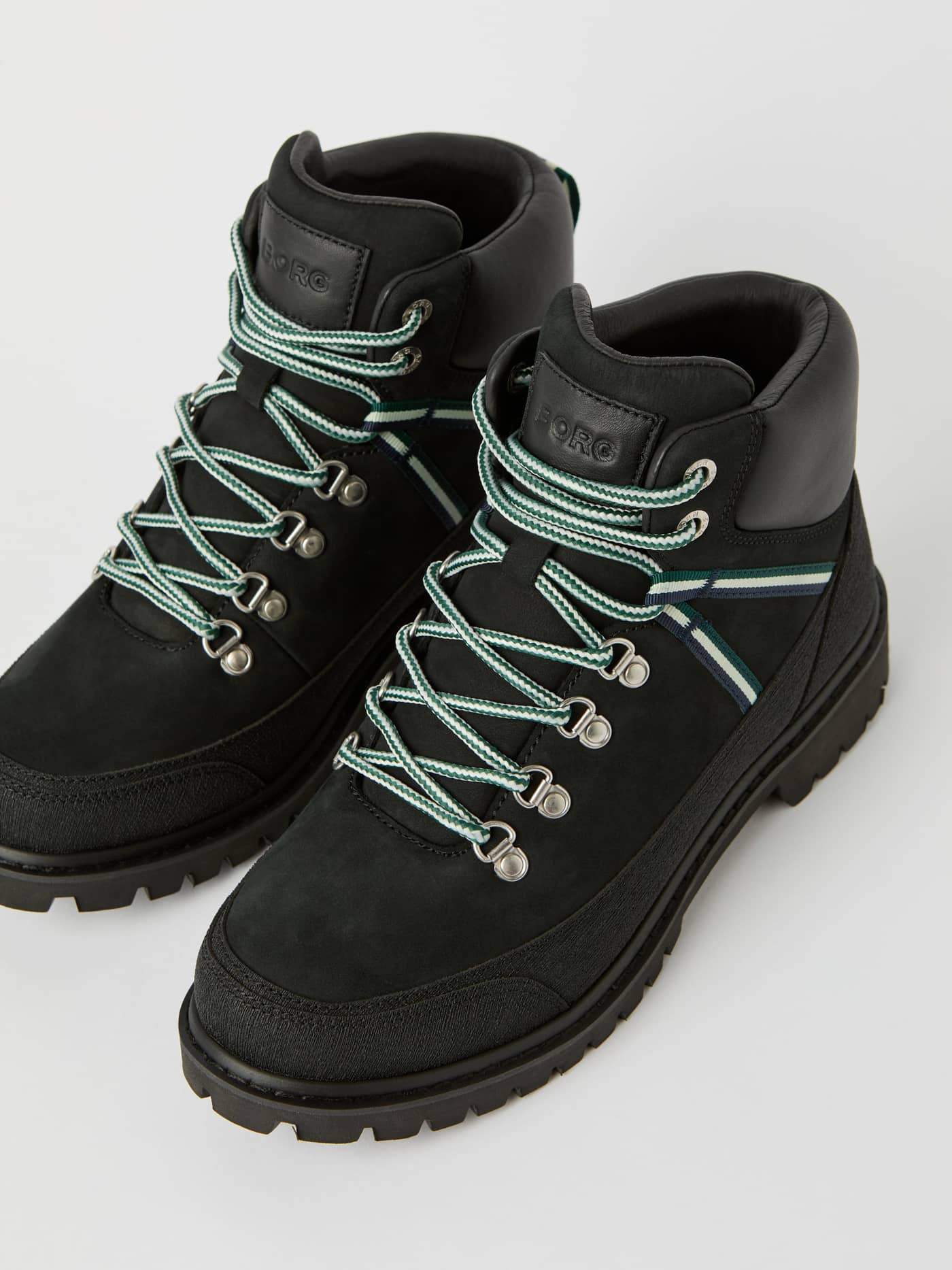 Women's Venture Boots de piel de vacuno negra con cordones de rayas verdes y logotipo BORG negro para un ajuste elegante. - Image 3
