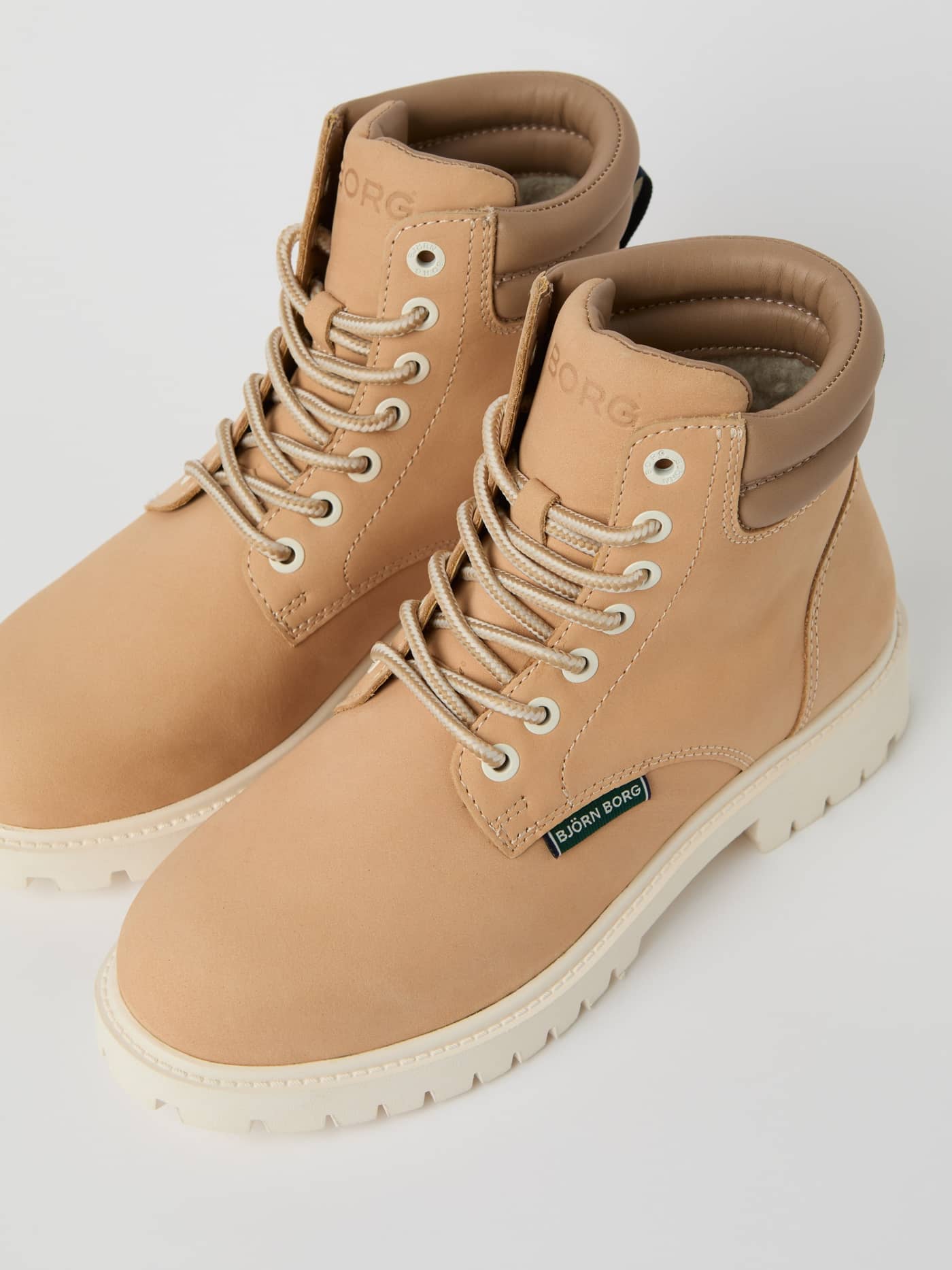 Women's Ridge Boots i Sand (Beige) i 100 % okselæder med en stilfuld pasform til fritid og et lille sort logo. - Image 2