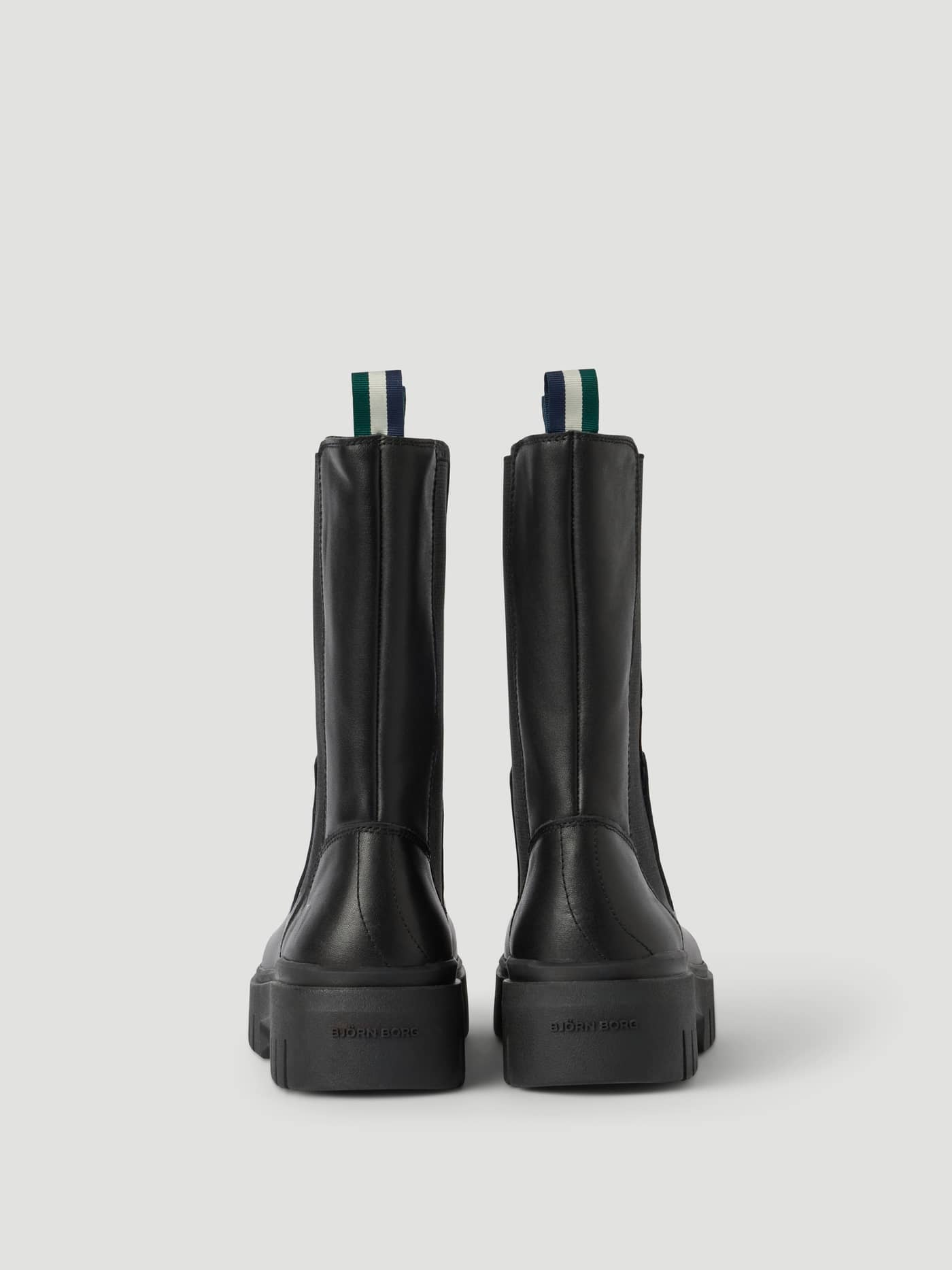 Women's Chelsea High Leather Boots i Sort set bagfra i okselæder med en chunky platform-sål. - Image 2