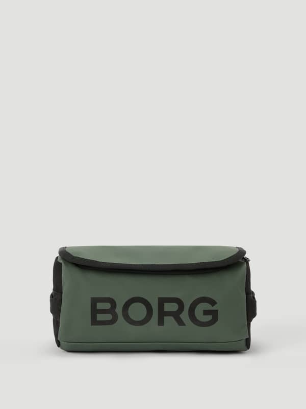 Travel Wash Bag i Mountain View (Grön) sedd framifrån med en svart BORG-logotyp och slitstark TPE-beläggning.