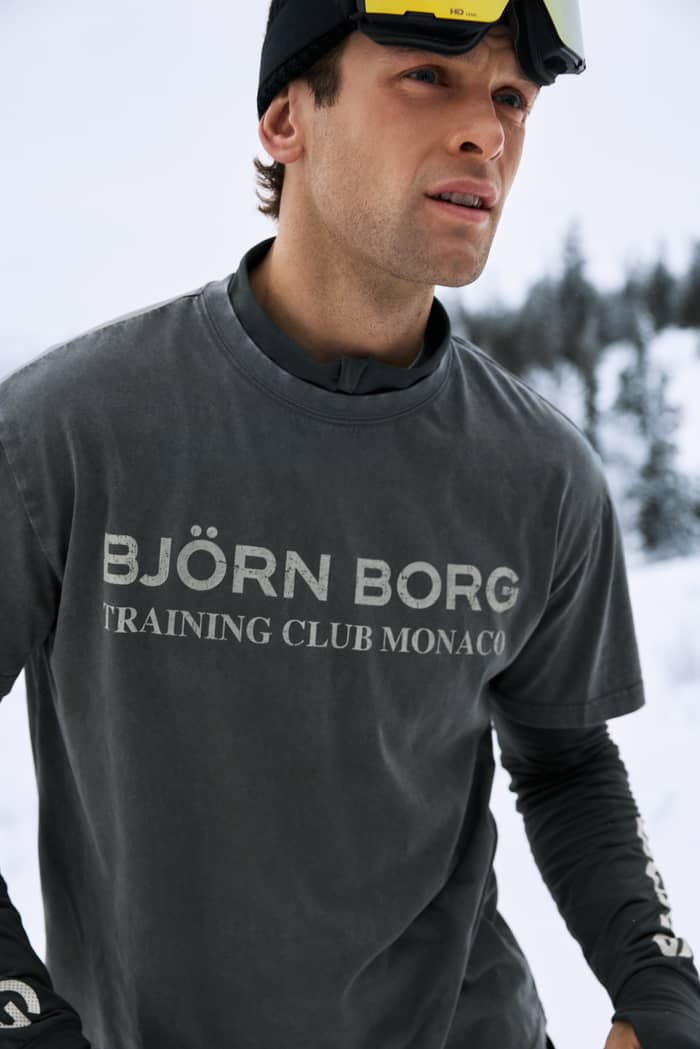 Borg Classic Print T-Shirt i Urban Chic (Grøn) set forfra i vintage-vasket bomuld til træning og tennis.