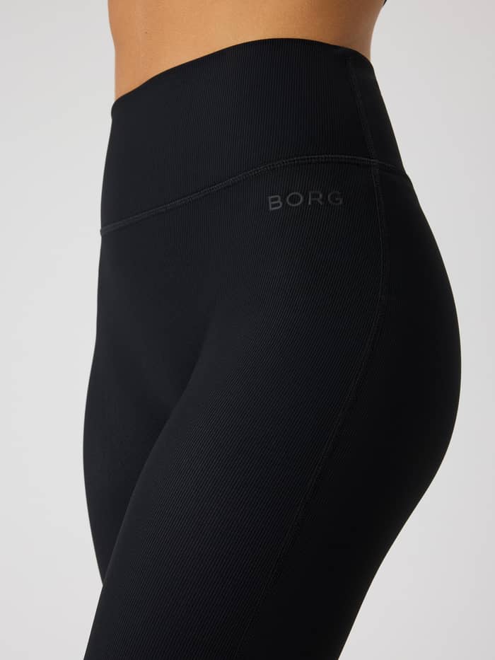 Studio Premium Ribbed Flare Tights in Black Beauty (Schwarz) mit gerippter Textur und tonalem BORG-Logo für das Training. - Image 5