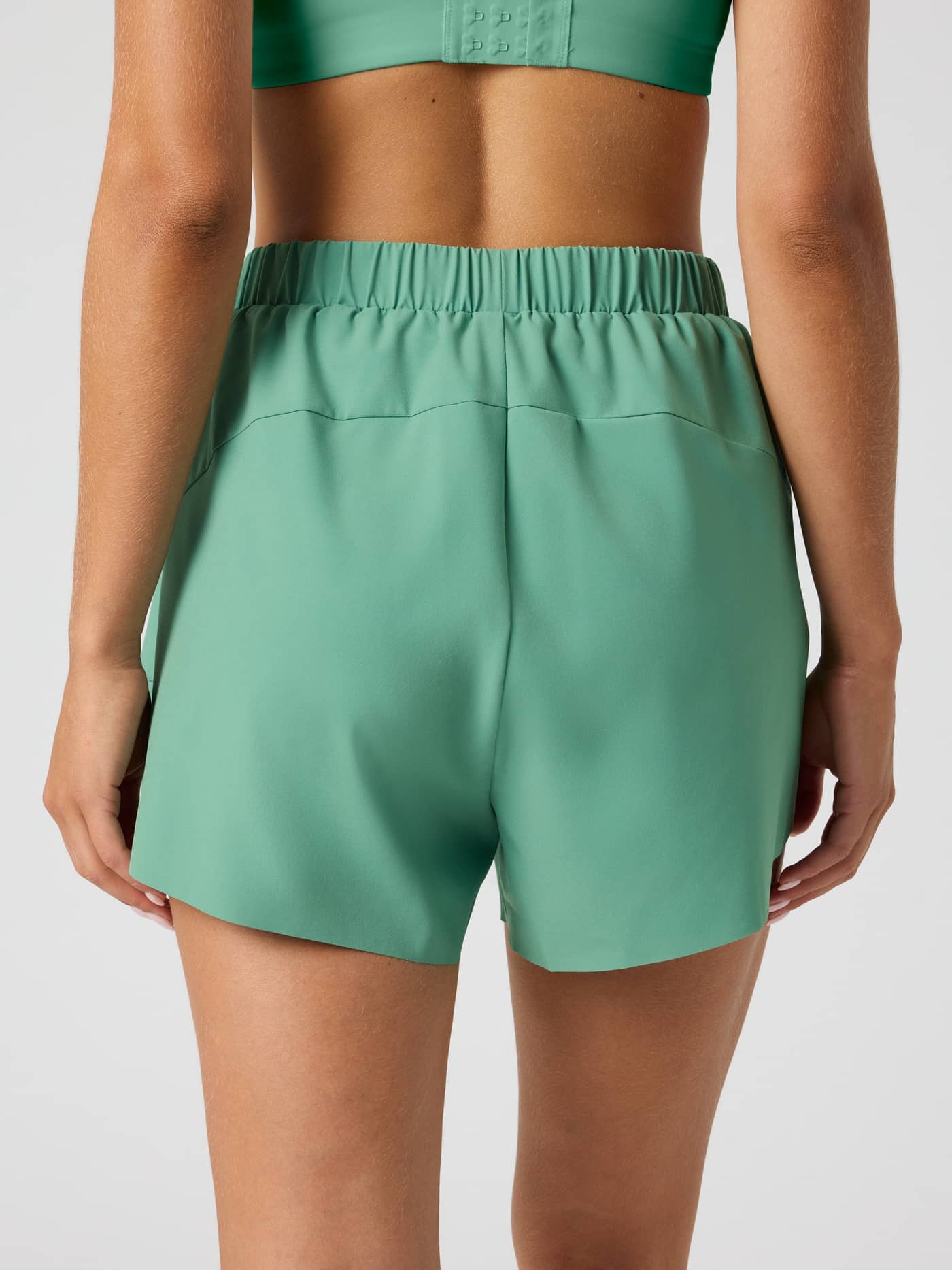 Back view of the Björn Borg Ace 2 In 1 Shorts in Malachite Green (Green), featuring a stylish performance fit for tennis. - Image 2