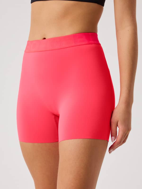 Diva Pink (Pink) Borg Short Tights for women, featuring a tonal branded waistband and sleek fit for training and tennis.