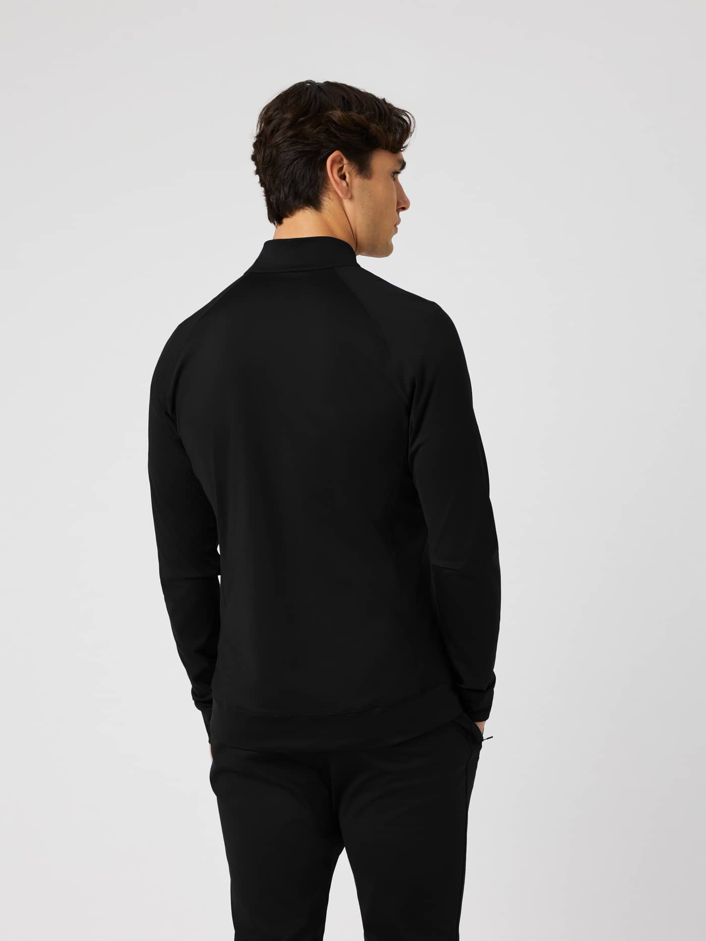 Björn Borg Ace Training Jacket in Black Beauty (Zwart) in achteraanzicht voor optimale prestaties bij training en tennis. - Image 2