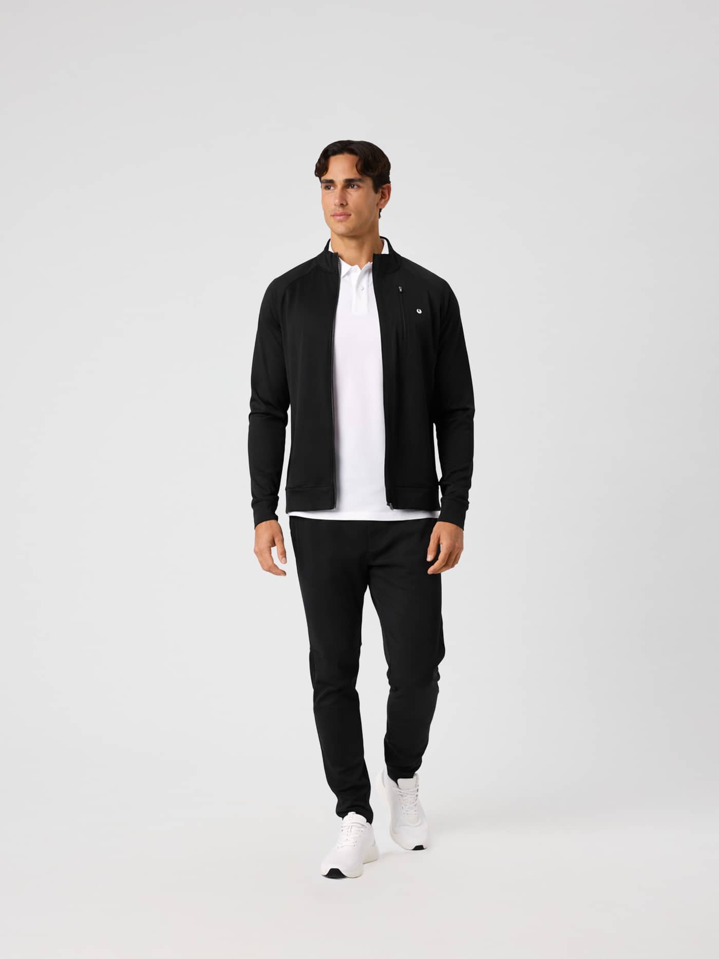 Ace Training Jacket in Black Beauty (Zwart) voor heren in vooraanzicht, ideaal voor training en tennis. - Image 3
