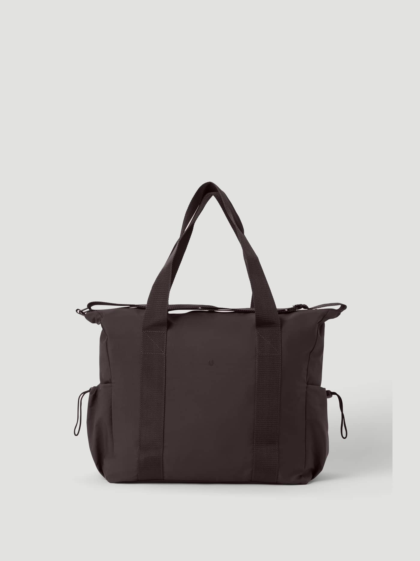 Studio Active Sports Bag 25L in Coffee Bean (Brown) for training, featuring side drawstring pockets and top handles. - Image 2
