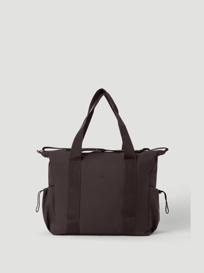 Studio Active Sports Bag 25L in Coffee Bean (Bruin) voor training met handgrepen en zijvakken met trekkoord. - Image 2
