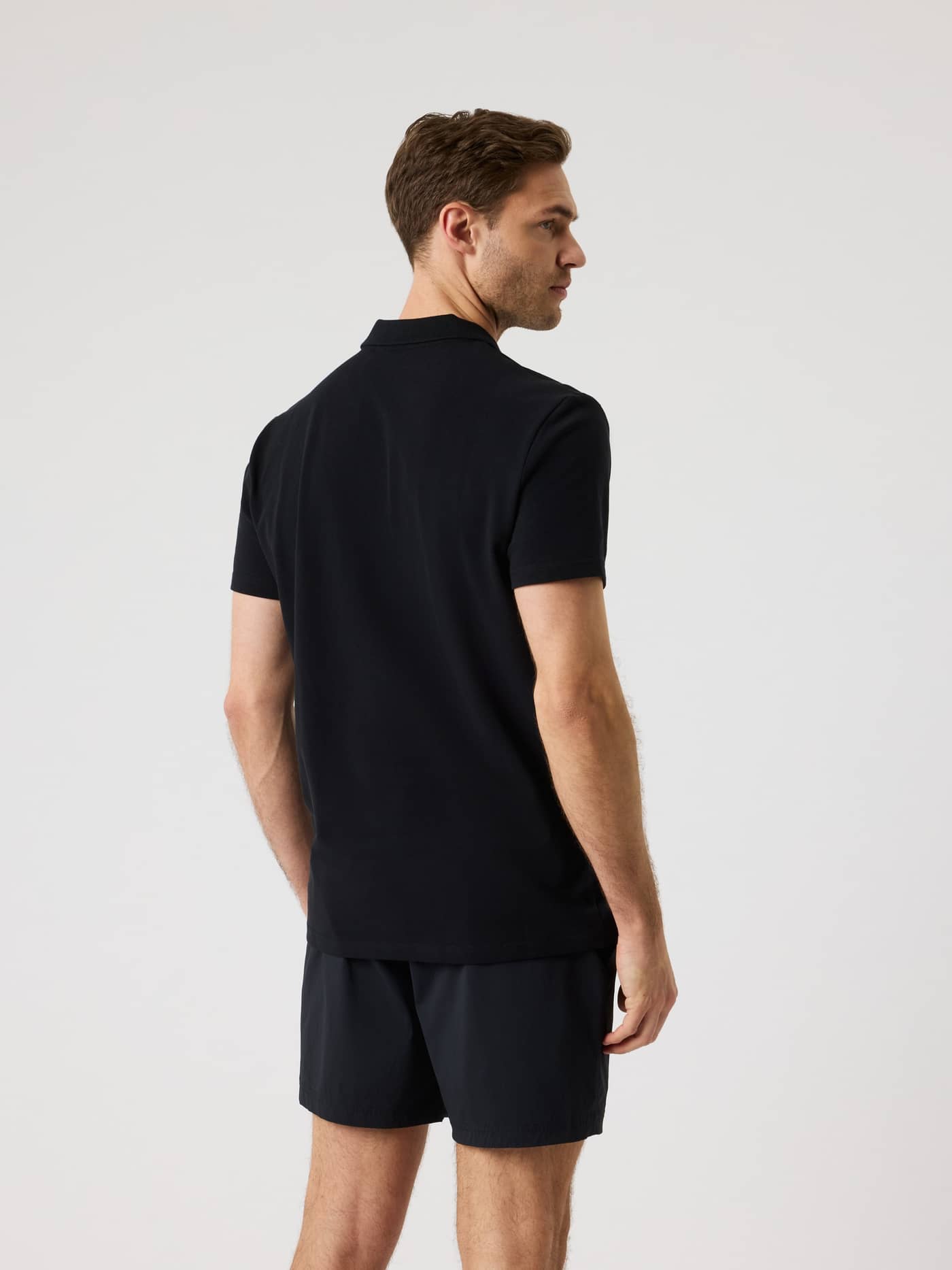 Borg Polo Shirt i Black Beauty (Sort) set bagfra i regular fit og åndbar bomuldspiqué. - Image 2