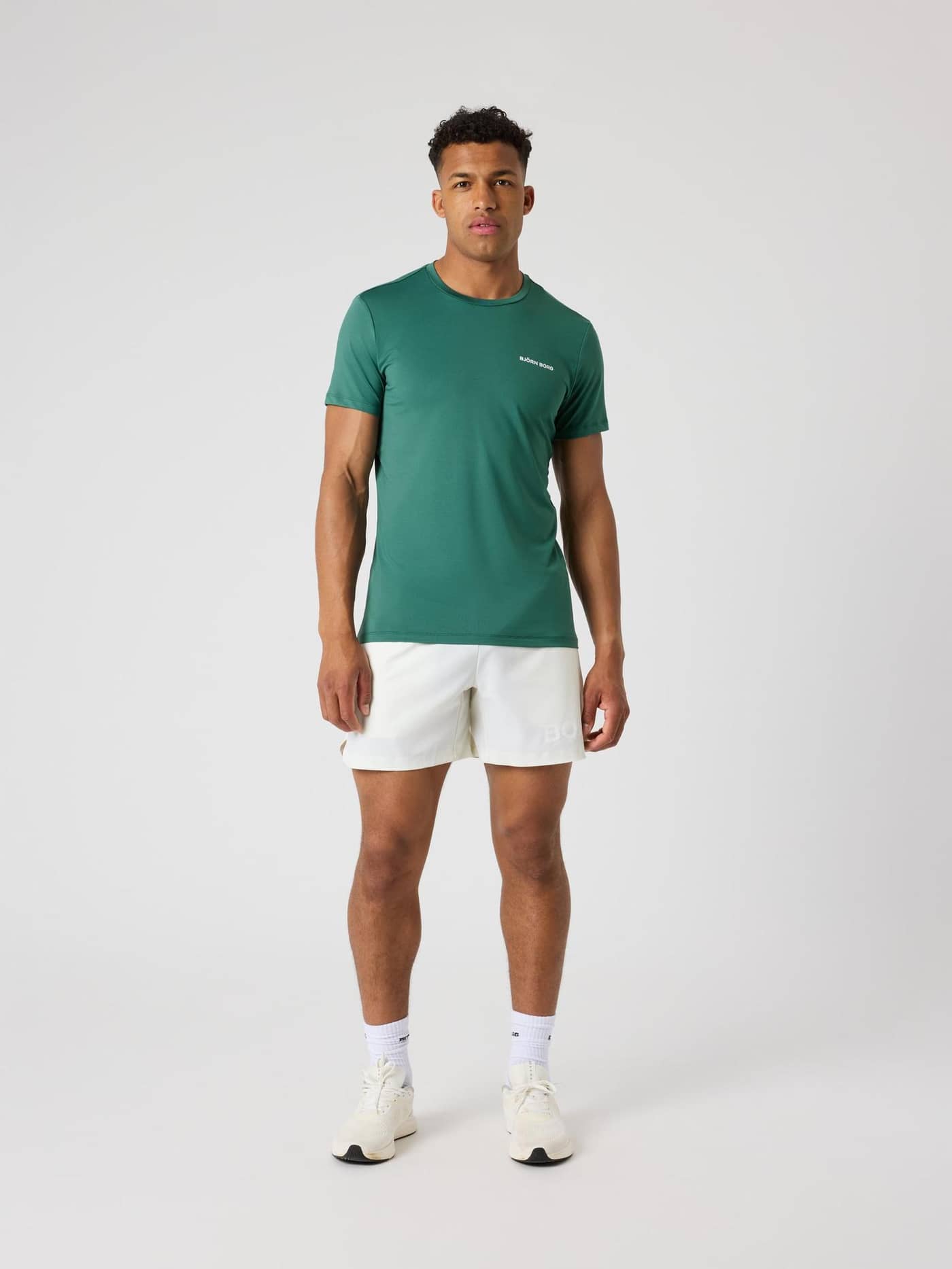 Borg Graphic T-Shirt i Mallard Green (Grøn) set forfra, ideel til performance og funktionel træning. - Image 3