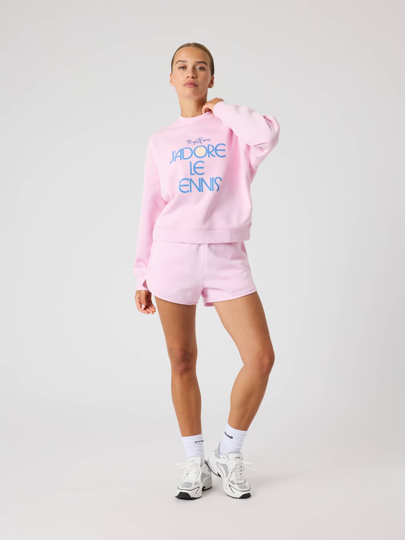 Borg Boyfriend Sweatshirt in Pink Lady (Roze) voor dames, volledig vooraanzicht met tennis-graphic en oversized pasvorm. - Image 3
